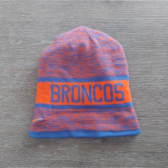 Nike Reversible Broncos Beanie - Picture 1 of 6